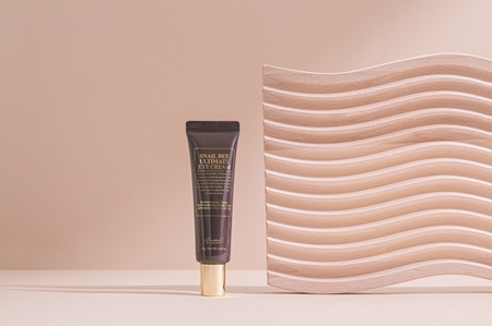 Benton Snail Bee Moisturising and Smoothing Eye Cream for sensitive and intolerant skin