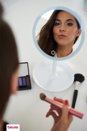 BEURER BS 45 oglinda cosmetica cu iluminare LED de fundal