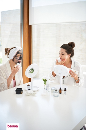 BEURER BS 45 oglinda cosmetica cu iluminare LED de fundal