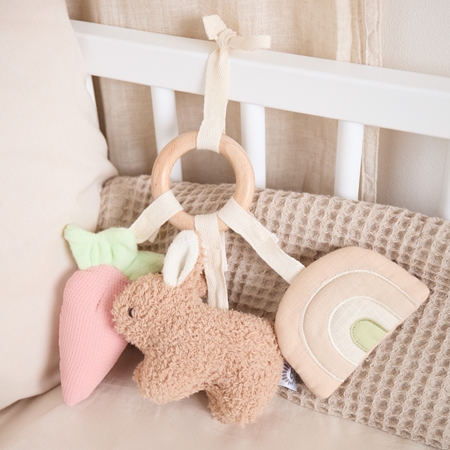 Bieco Activity Toy Bunny Fine контрастна играчка за окачане