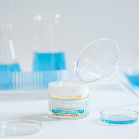Bielenda Skin Clinic Professional Moisturizing Hydrating Anti - Age Cream for All Skin Types