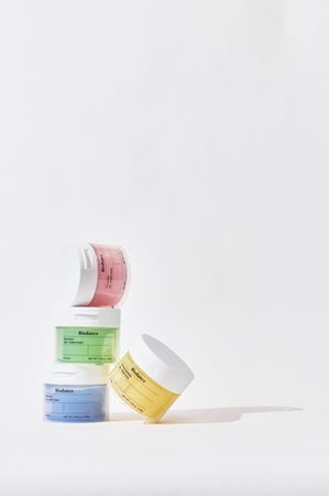 Biodance Vita Niacinamide toner pads with brightening effect