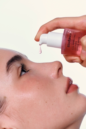 Biodance Pore Perfecting Collagen Peptide Serum Regenerating Moisturising Serum on enlarged pores and wrinkles