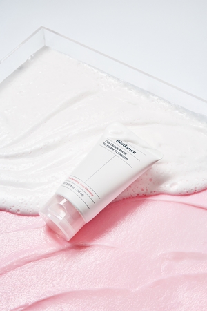 Biodance Collagen Mask To Foam Cleanser Deep-Cleansing Face Mask with collagen