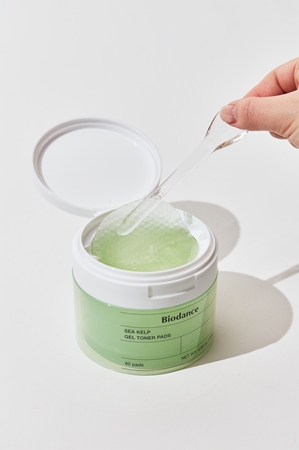 Biodance Sea Kelp Gel Toner Pads toner pads with soothing effect