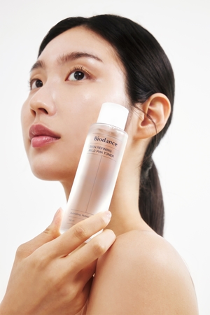 Biodance Skin Refining Mild PHA Toner Gentle Exfoliating Tonic with regenerative effect