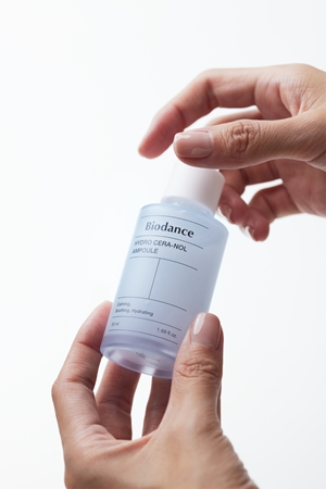 Biodance Hydro Cera-nol Ampoule sérum hydratant visage avec effets apaisants