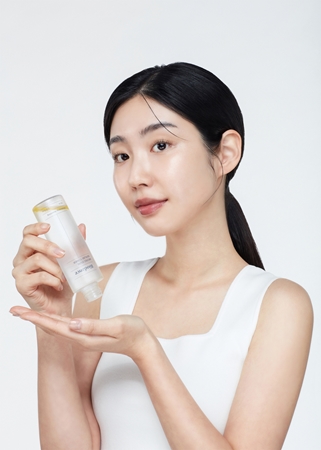 Biodance Micro Dual Serum Toner Moisturizing Toner for two-phase skin treatment