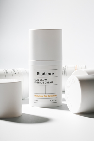 Biodance Skin Glow Essence Cream crème hydratante visage pour une peau lumineuse
