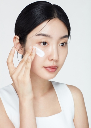 Biodance Skin Glow Essence Cream crème hydratante visage pour une peau lumineuse