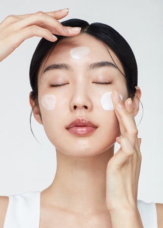 Biodance Skin Glow Essence Cream crème hydratante visage pour une peau lumineuse
