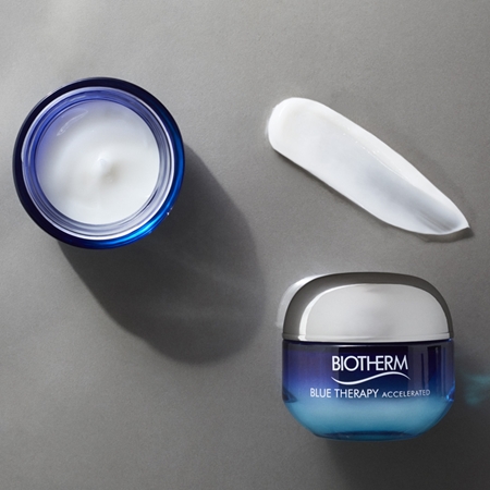 Biotherm Blue Therapy Accelerated crema regeneratoare si hidratanta împotriva îmbătrânirii pielii