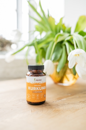 Blendea Organic Kurkuma + Piperin kapsuly na podporu zdravia pečene
