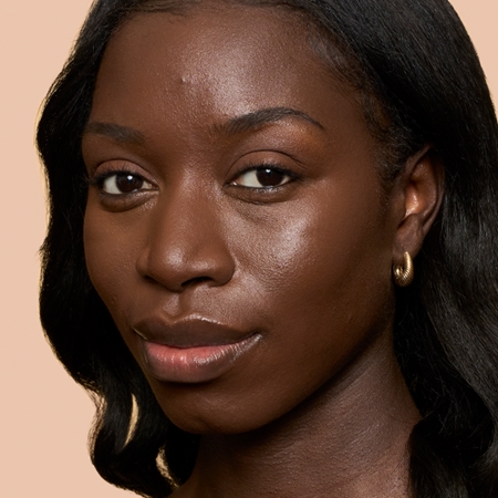 Bobbi Brown Weightless Skin Foundation SPF 15 Kauapüsiv jumestuskreem niisutava toimega