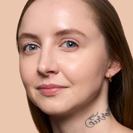 Bobbi Brown Weightless Skin Foundation SPF 15 fond de teint longue tenue pour un effet naturel