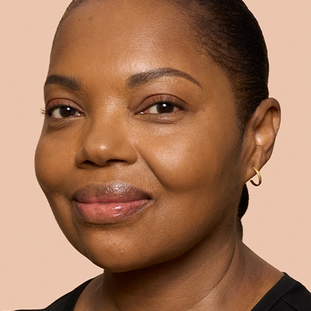 Bobbi Brown Weightless Skin Foundation SPF 15 Kauapüsiv jumestuskreem niisutava toimega