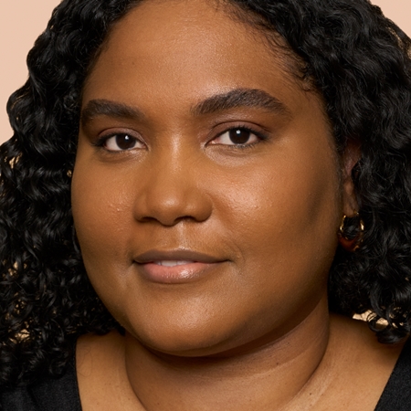 Bobbi Brown Weightless Skin Foundation SPF 15 Kauapüsiv jumestuskreem niisutava toimega