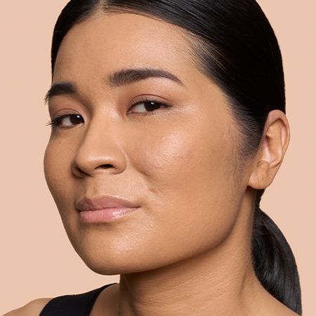 Bobbi Brown Weightless Skin Foundation SPF 15 Kauapüsiv jumestuskreem niisutava toimega