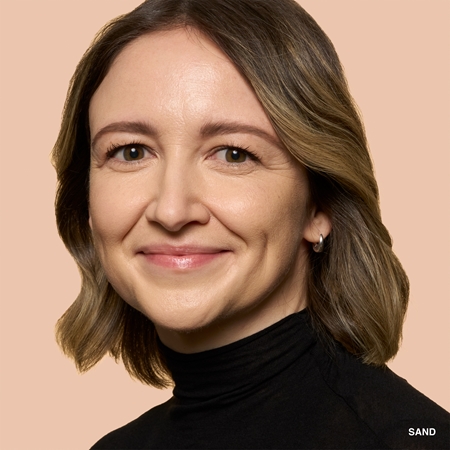 Bobbi Brown Weightless Skin Foundation SPF 15 Mini Kauapüsiv matistav jumestuskreem niisutava toimega