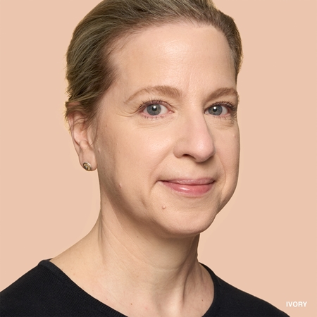Bobbi Brown Weightless Skin Foundation SPF 15 Mini Kauapüsiv matistav jumestuskreem niisutava toimega