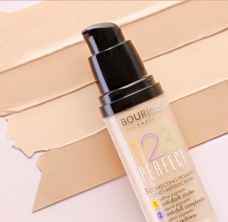 Bourjois 123 Perfect течен фон дьо тен за съвършен външен вид