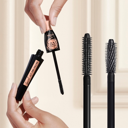 Bourjois Twist Up The Volume řasenka pro objem a natočení řas