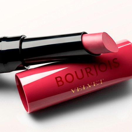 Bourjois Rouge Velvet The Lipstick ruj cu persistenta indelungata cu efect matifiant