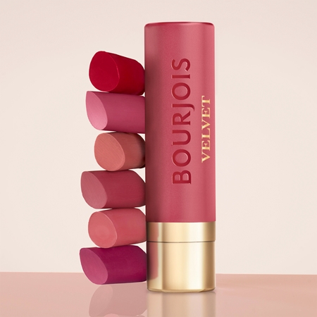 Bourjois Rouge Velvet The Lipstick ruj cu persistenta indelungata cu efect matifiant