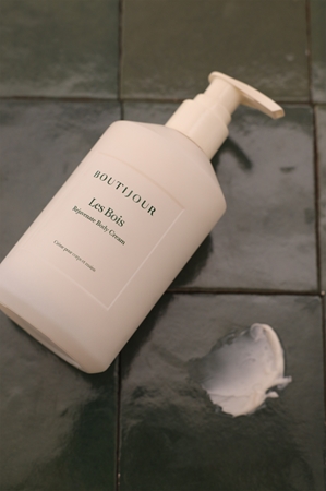 BOUTIJOUR Les Bois Rejuvenate Body Cream nährende Körpercrem für trockene Haut