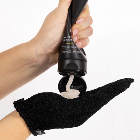 BPerfect Tan Studio Exfoliating Gloves Peelinghadschuh