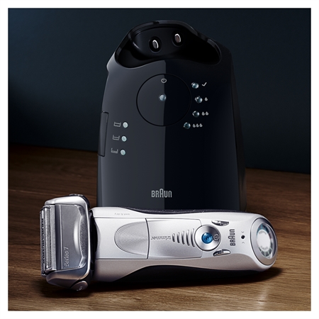 Braun Series 7 7899cc Wet&Dry with Clean&Charge System  