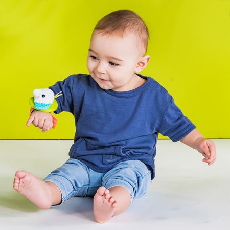 Bright Starts Wrist Pals Toy håndrangle med bidering