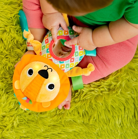 Bright Starts Huggin' Lights™ móvil para bebé en colores de alto contraste con melodía