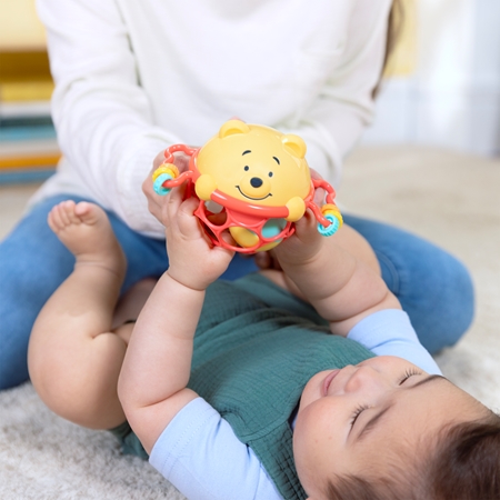 Bright Starts Winnie the Pooh Jingle & Shake Oball rangle