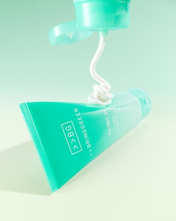 BRINGGREEN Tea Tree Cica Deep Cleansing Foam Deep-Cleansing Mousse with soothing effect