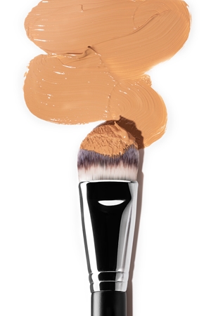 BrushArt Professional B1 Flat foundation brush pinceau fond de teint liquide