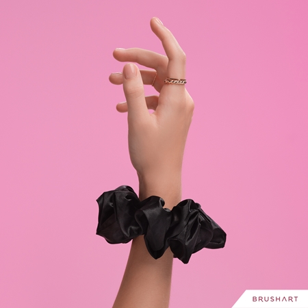 BrushArt Hair Large satin scrunchie set ластици за коса Cream & Black