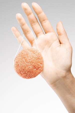 BrushArt Home Salon Konjac sponge jemná exfoliační houbička na obličej