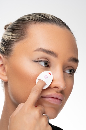 Brushworks Mini Pillow Puffs odličovací polštářky na obličej