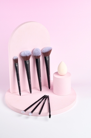Brushworks Luxe Blend Brush & Sponge Set ensemble visage