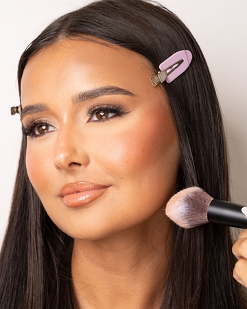 Brushworks Bronzer Brush štětec na bronzer