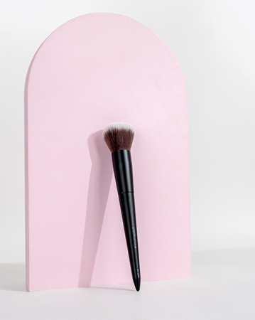 Brushworks Back Comb Brush Pinsel zum Auftragen von Rouge