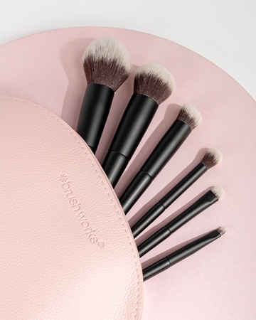 Brushworks Essentials Makeup Brush Set Complexion Set di pennelli con custodia