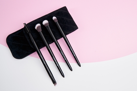 Brushworks Travel Eye Brush Set Brush Set for travelling