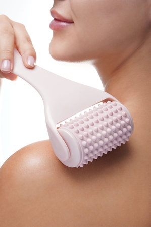 Brushworks Massaging Body Roller masážní váleček na tělo