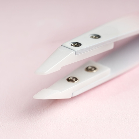 Brushworks HD Ceramic Tip Tweezers pince à épiler