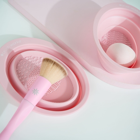 Brushworks Silicone Makeup Brush Cleaning Bowl Silikoonkinnas harja puhastamiseks