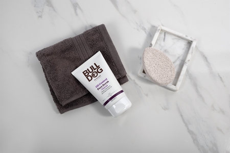 Bulldog Oil Control Face Scrub Invigorating Face Scrub for oily skin