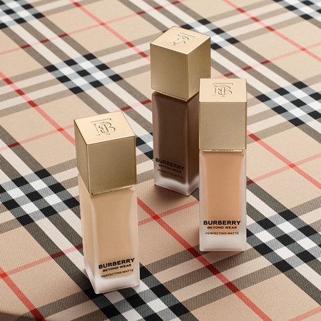 Burberry Beyond Wear Perfecting Matte Foundation base líquida mate