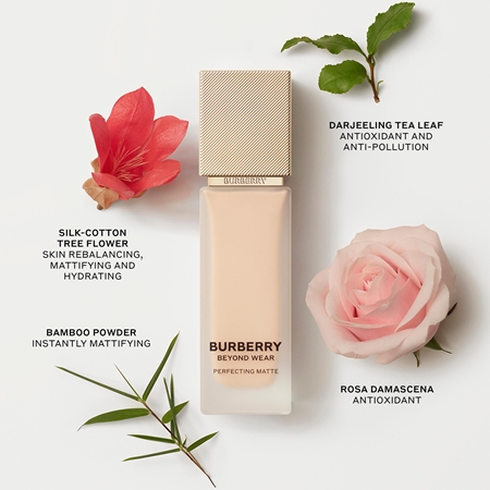Burberry Beyond Wear Perfecting Matte Foundation Flüssig-Make-up mit mattem Finish